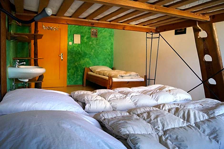 Schiff Bihlerdorf - Hostel