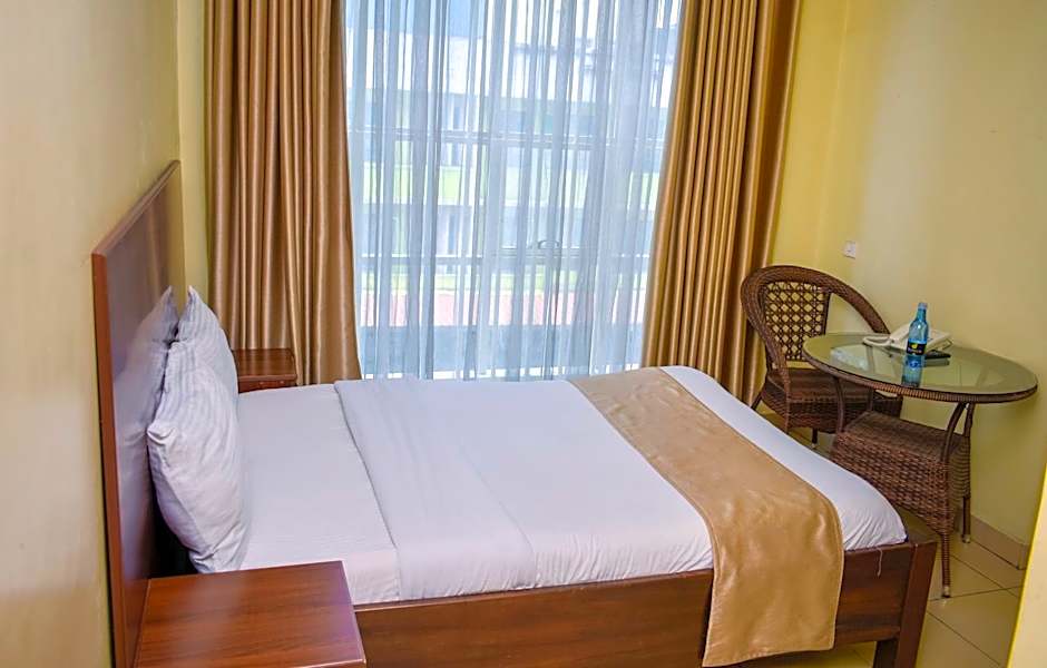 Delfirm Hotel