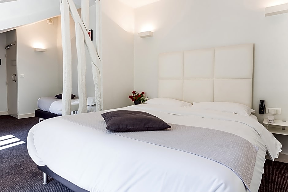 The Originals City, Hotel Lecourbe, Paris Tour Eiffel (Inter-Hotel)