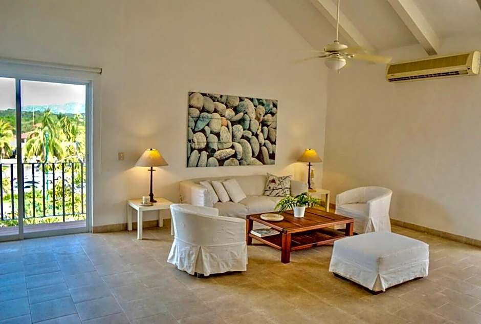 Los Patios Loft Suites