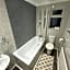 White Rose Hotel & Restaurant - Leeds