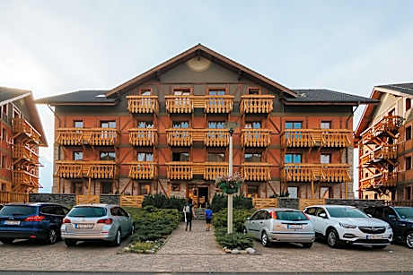 Studio with Mountain View