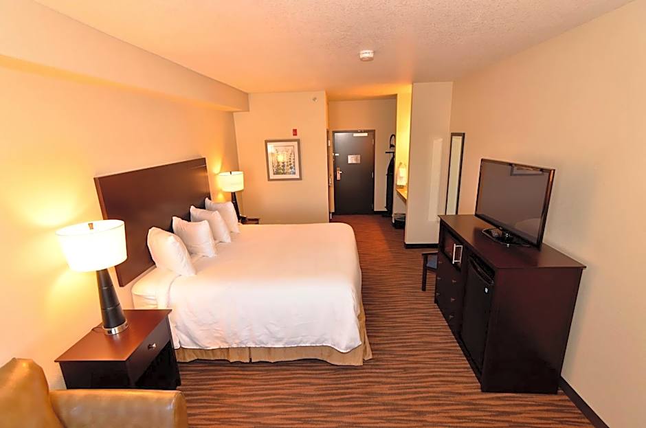 Cobblestone Inn & Suites - Holstein