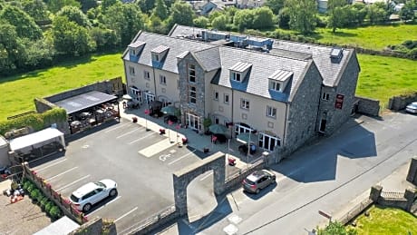 Deebert House Hotel