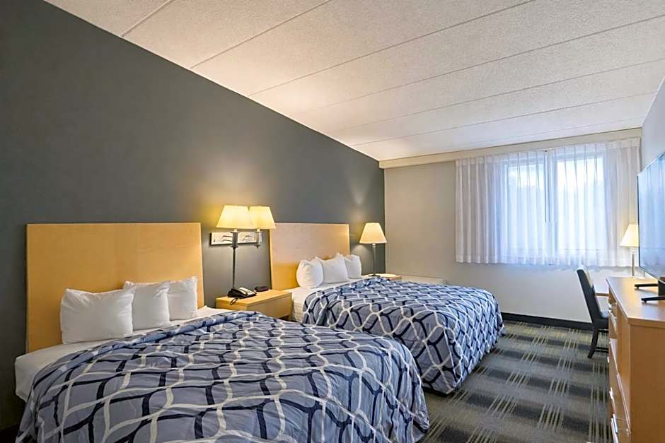 Riverview Inn & Suites