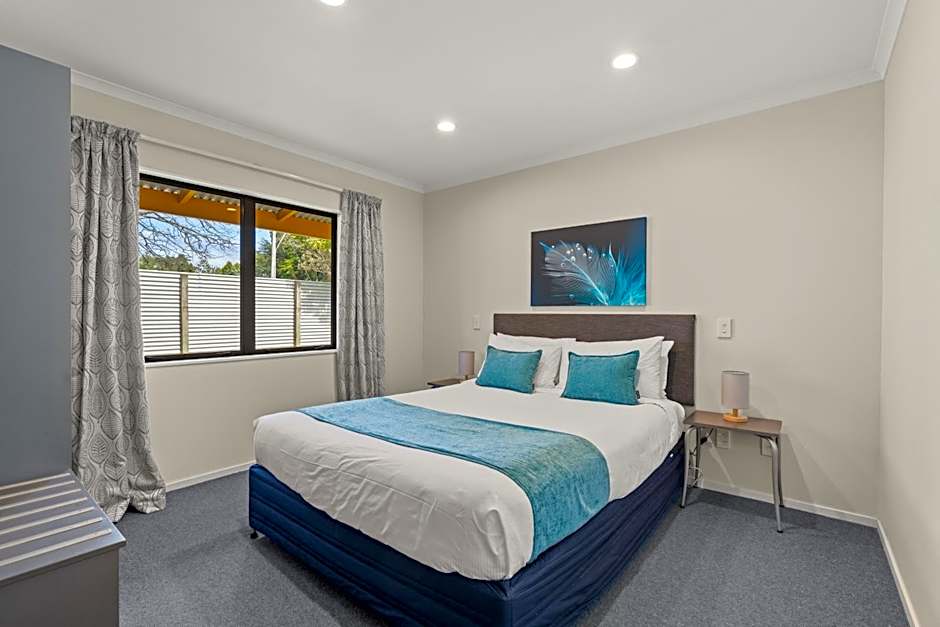 Oak Estate Motor Lodge