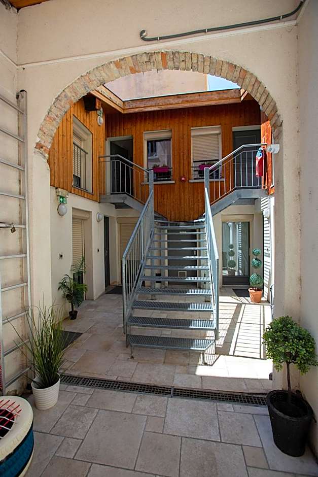 Lyo Hôtel - Centre Lyon Perrache