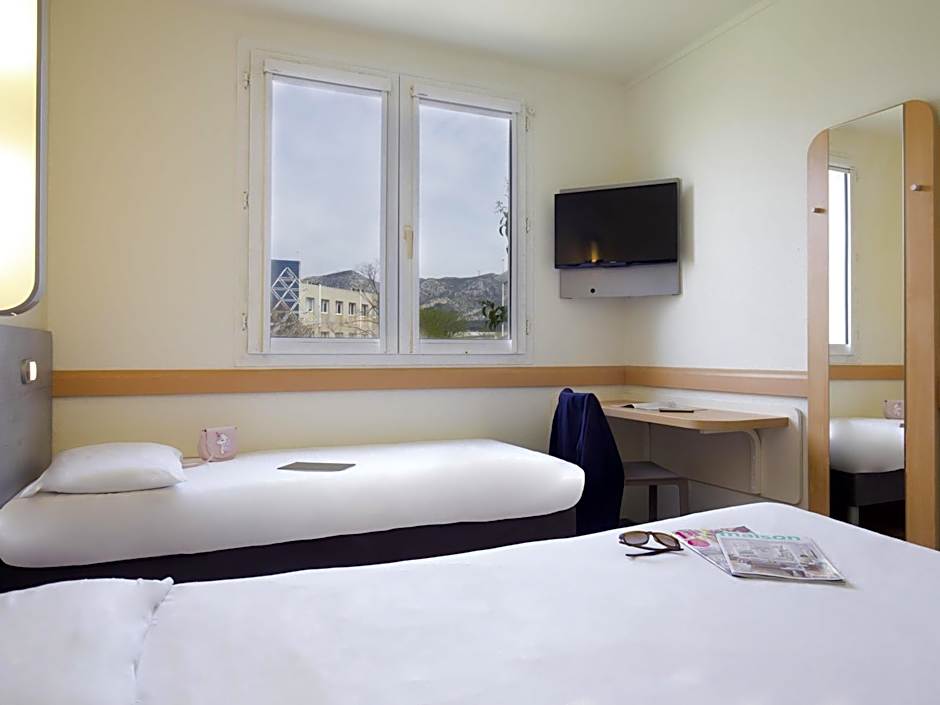 ibis budget Aubagne Paluds Agora