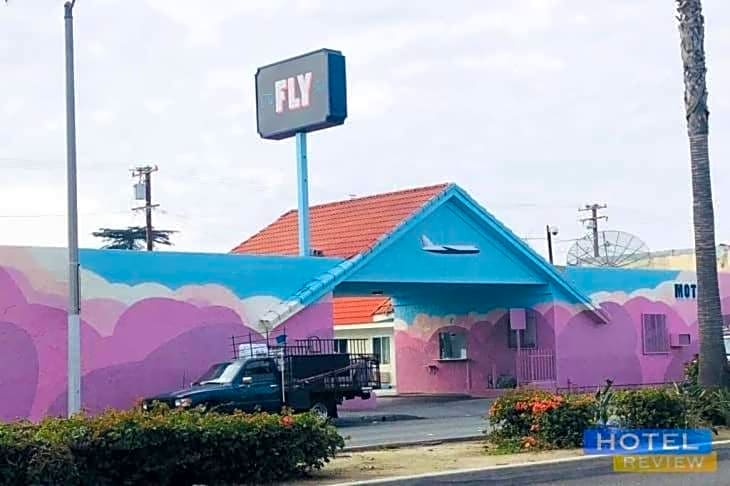 The Fly Inn Motel