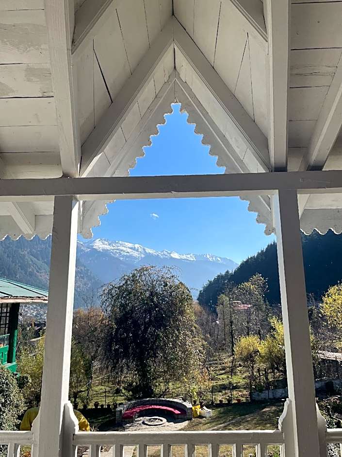 The Sunshine Heritage – Manali, PA