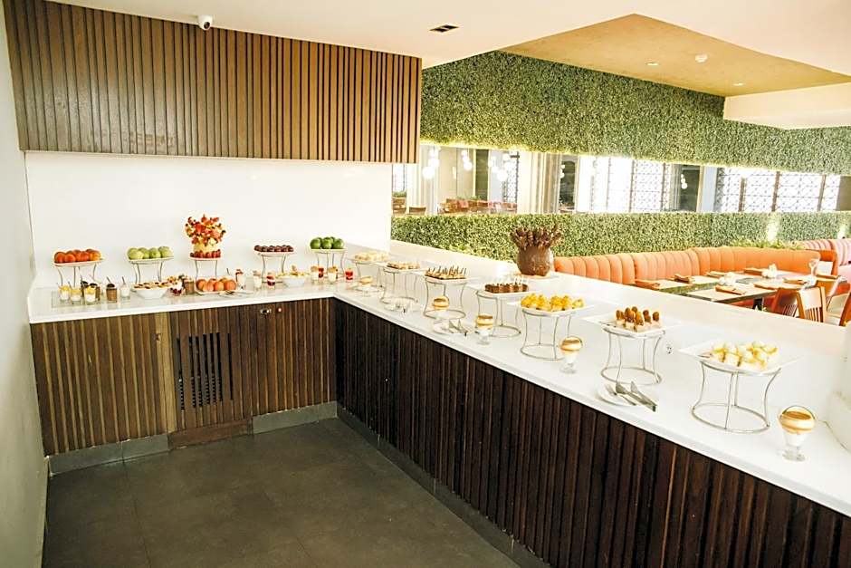 Pyramisa Cairo Suites & Casino Hotel