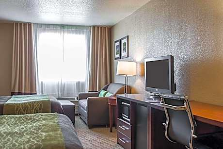 Queen Room with Two Queen Beds - Non-Smoking