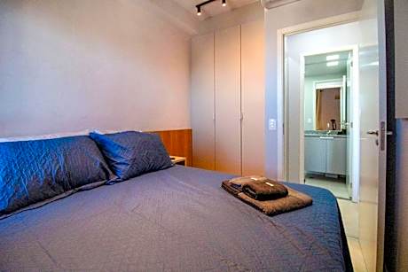 Deluxe One-Bedroom Apartment