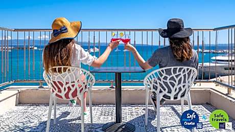 Galeria Valeria Seaside Downtown - MAG Quaint & Elegant Boutique Hotels