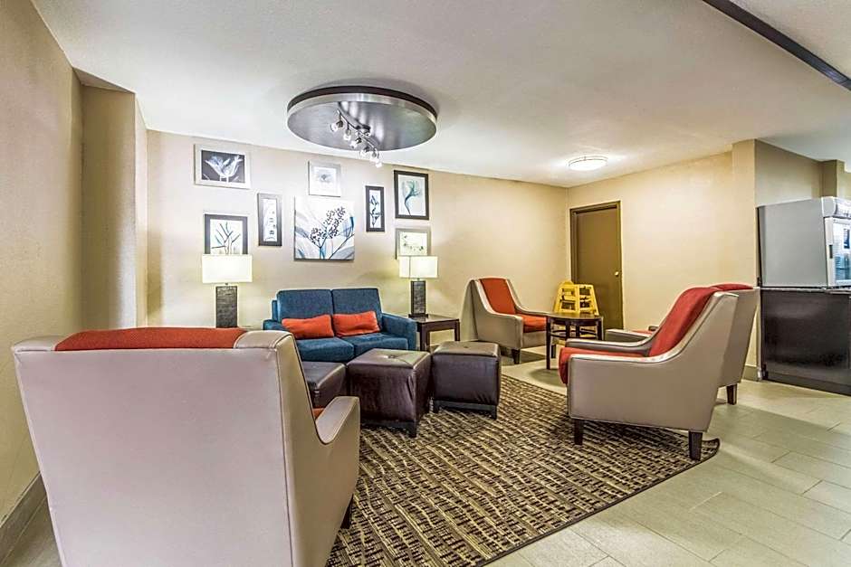Comfort Inn North Dallas Near the Galleria