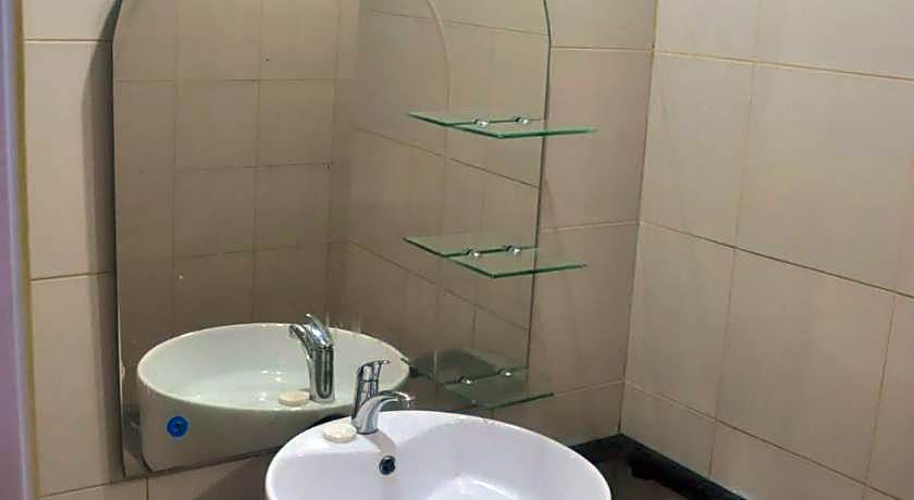 Pilgrims Kitchen & Inn