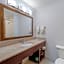 Comfort Suites Lake Geneva East