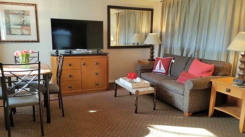 Foto 1 di 5 di Superior 1 King Bed Suite