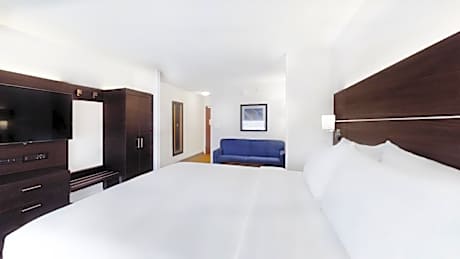 King Suite with Sofa Bed