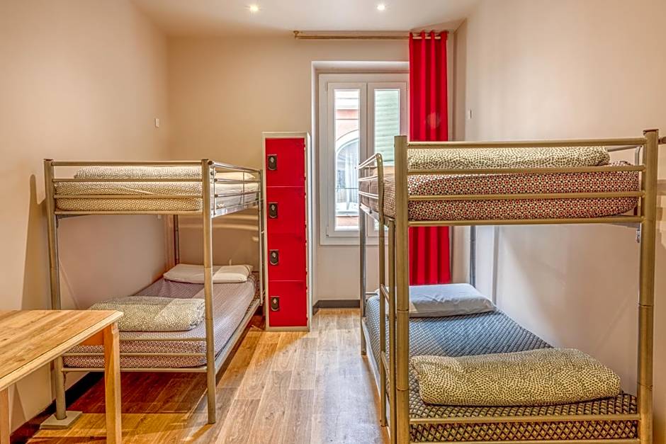 Villa Saint Exupery Beach Hostel