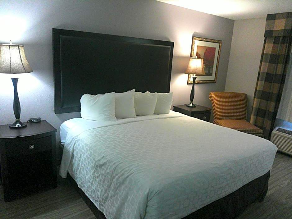 Photo 1 of 14 of Suite King with Kitchenette Smoke Free