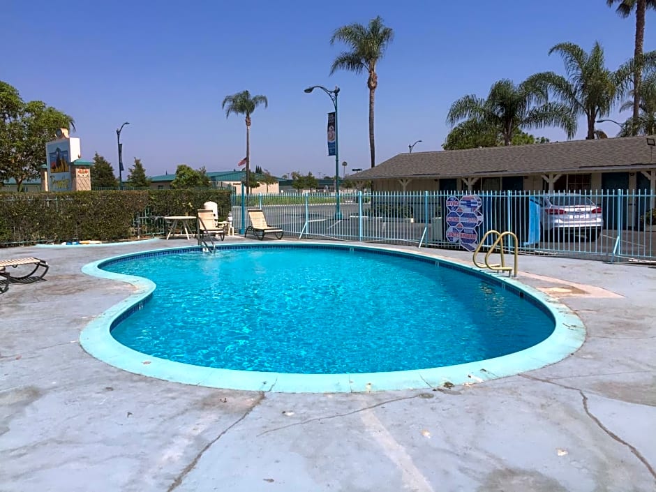 Frontier Motel