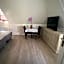B&B nancy in holland met eigen badkamer , Jacuzzi niet inclusief , independent bathroom jacuzzi not included