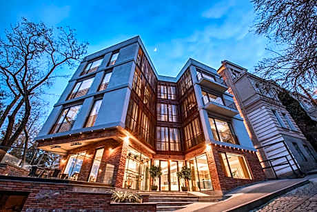 Barnovi Boutique Hotel