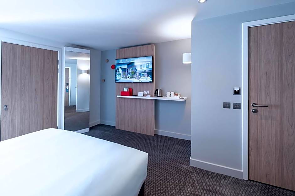 Holiday Inn Express - Fleet By IHG