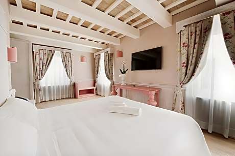 Deluxe - Garden View