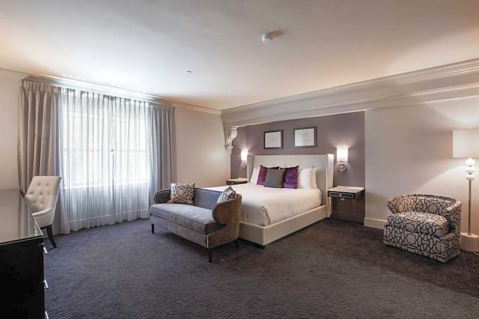 Ambassador Hotel Kansas City, Autograph Collection