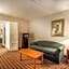 Quality Inn & Suites At Tropicana Field
