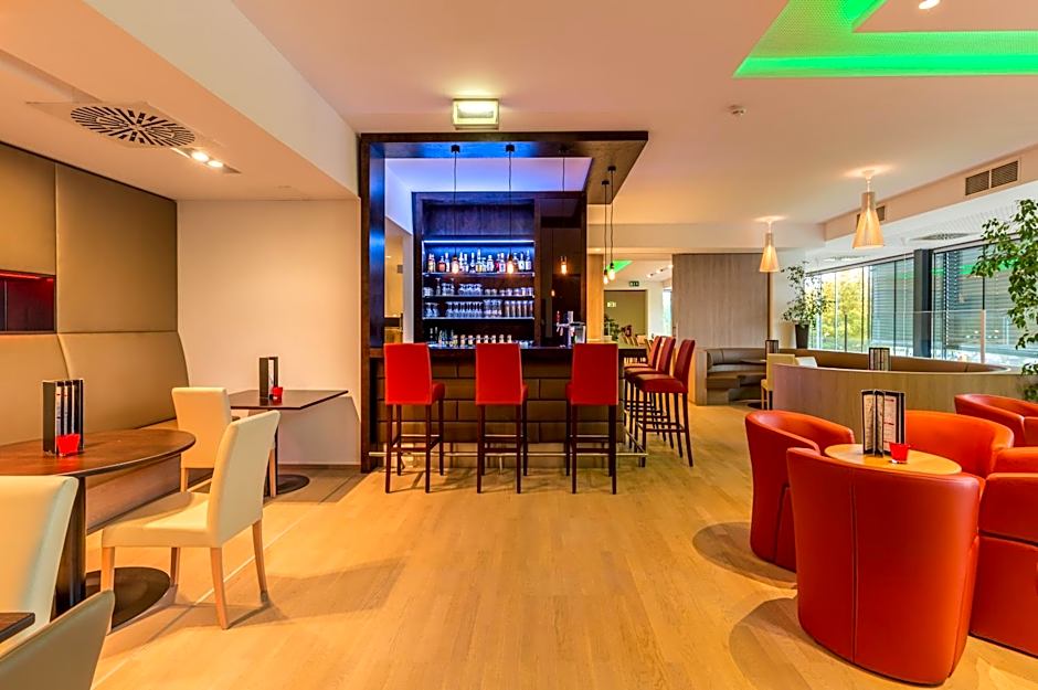 All in Red Thermenhotel