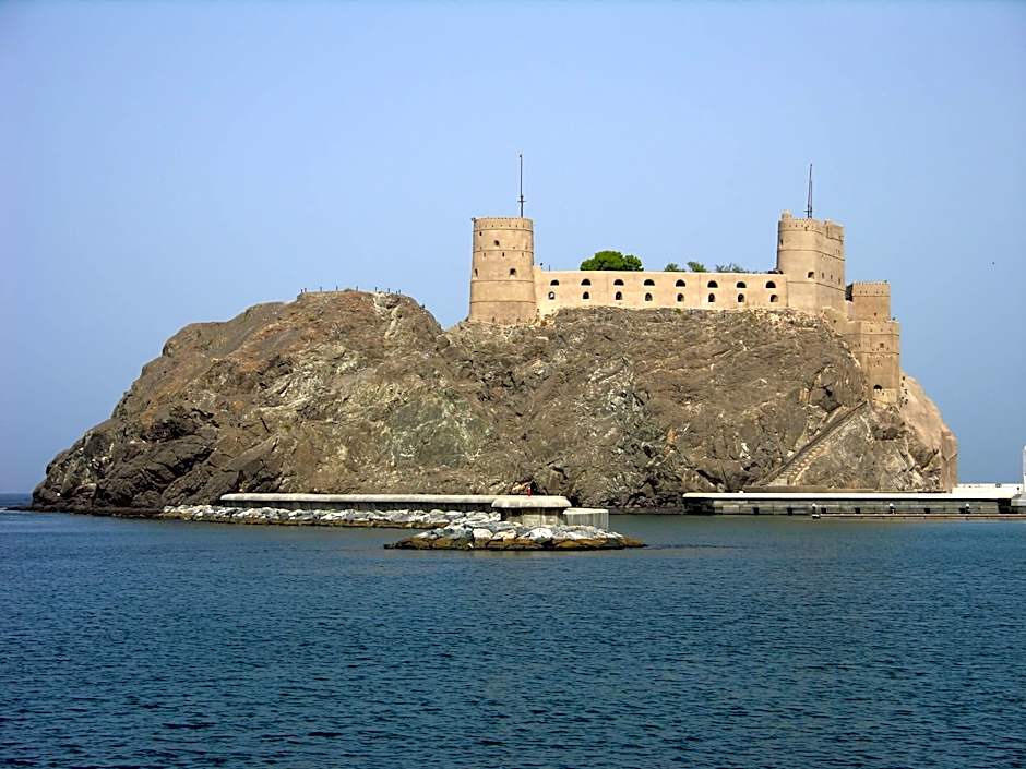 Mutrah Hotel