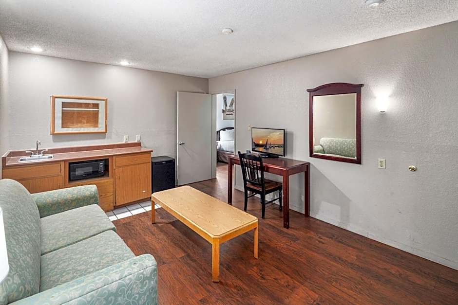 Inn at Lake Washington By OYO I-405