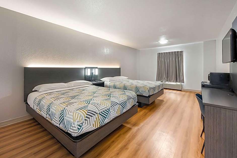 Motel 6-Laredo, TX - North I-35