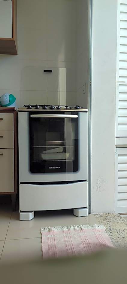 Casa com piscina duas quadras da praia