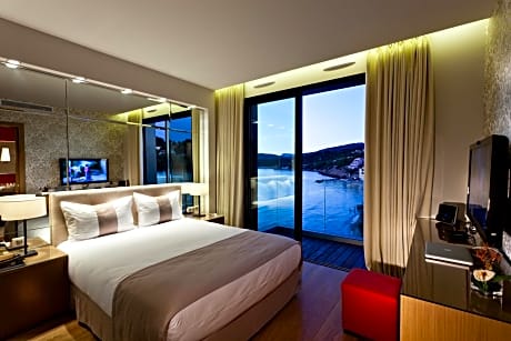 Classic Double Room - Sea Side