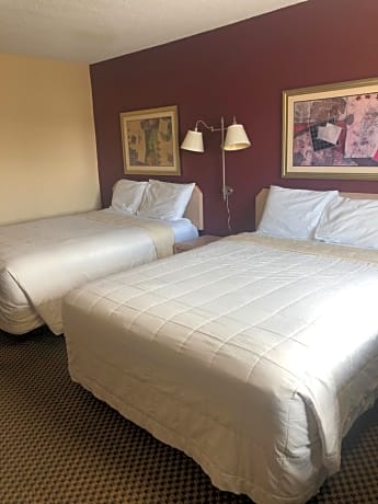 Deluxe Queen Room with Two Queen Beds