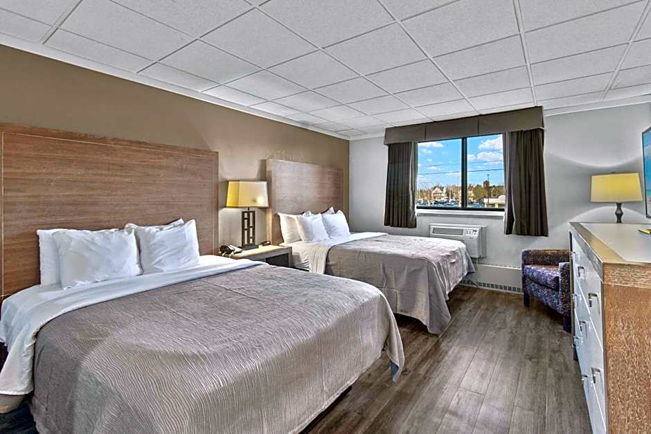 Quality Inn & Suites Green Bay Downtown