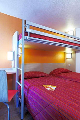 Triple Room (3 single Beds)