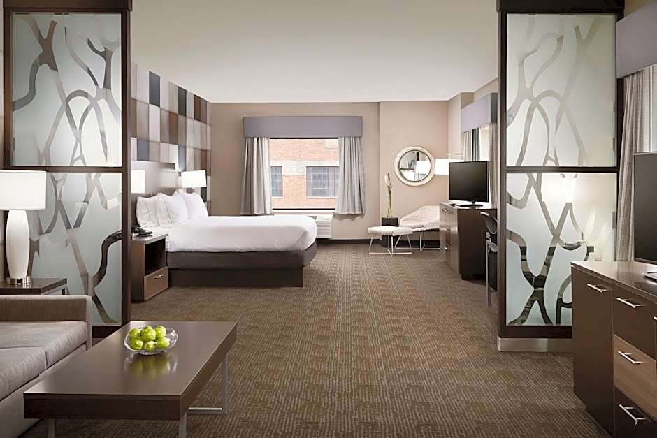Photo 1 of 6 of 1 King Bed Suite, Hearing Accessible