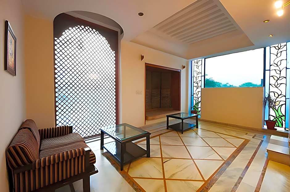 Siris 18 Hotel Gurgaon