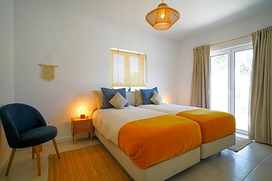 Birds of Paradise - Boutique Surf Lodge