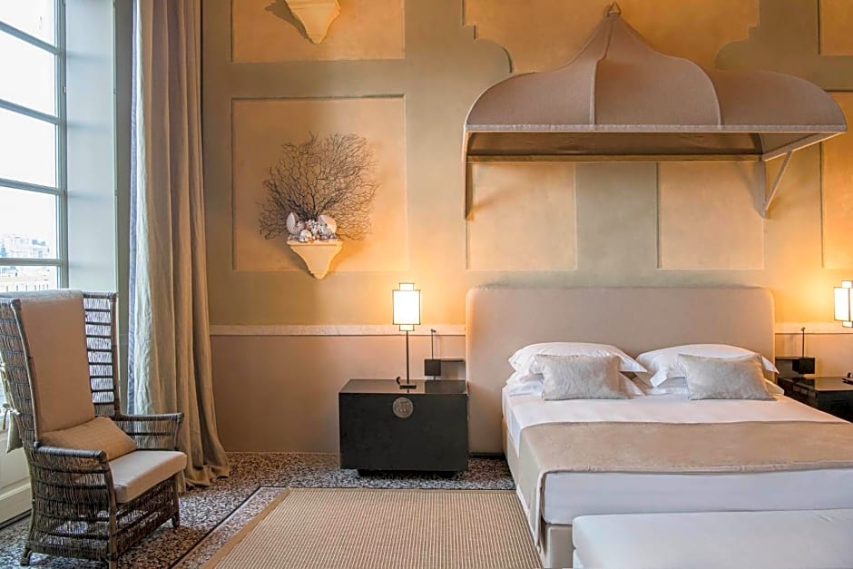 Hotel Palazzo Durazzo Suites