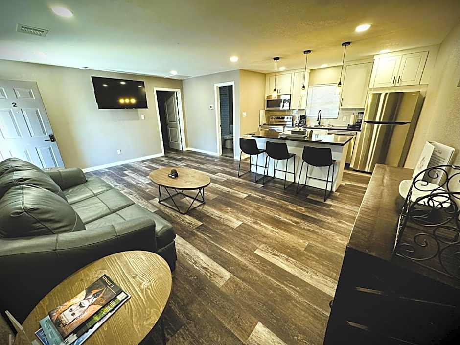 Apt 2- High Plains Lodge at Nomad Landing
