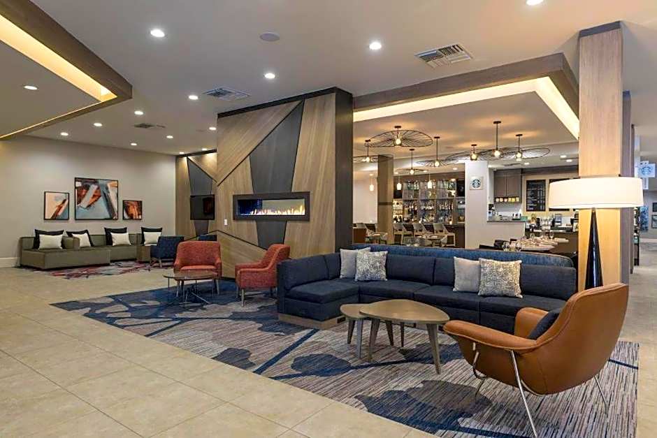 The Center Hotel Grand Rapids Airport