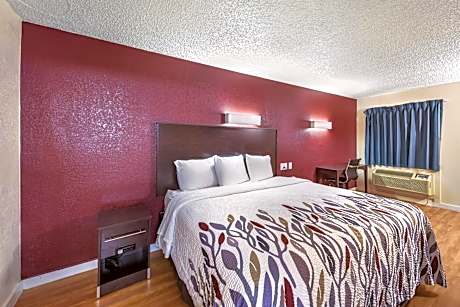 Standard King Room - Non-Smoking