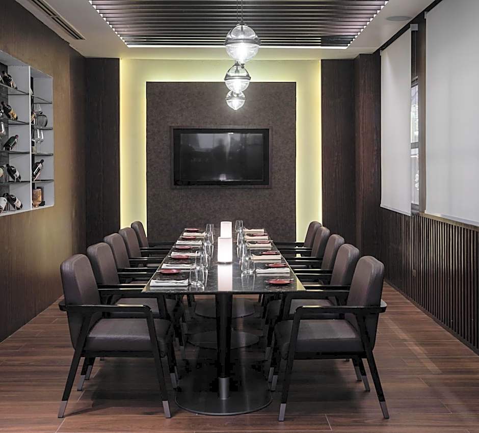 Fili Hotel at Nustar Cebu