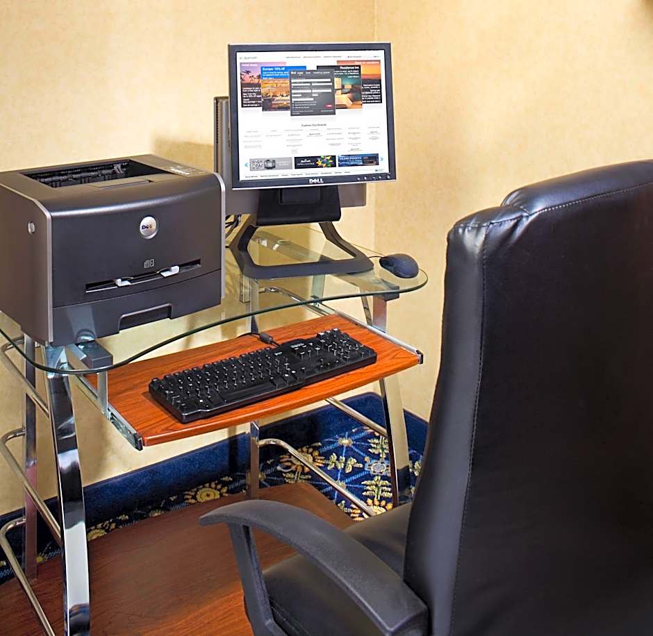 SureStay Studio by Best Western Charlotte Executive Park